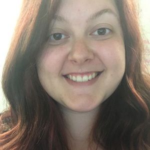 Meet your Posher, Larissa